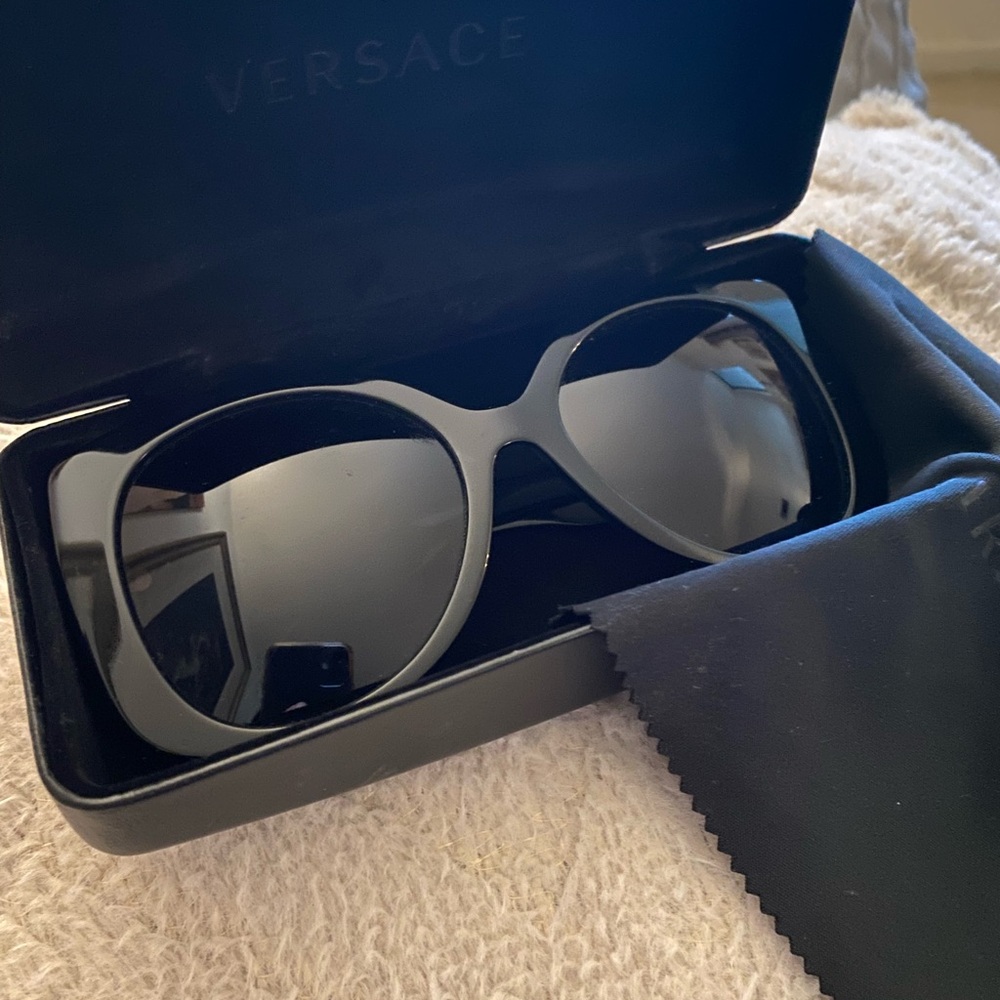 Versace sunglasses - Picture 5 of 5